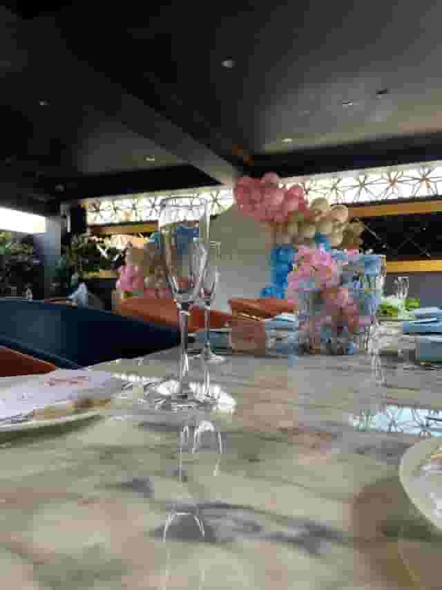 Central Restaurant and Lounge