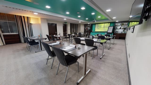 DoubleTree by Hilton London Kensington