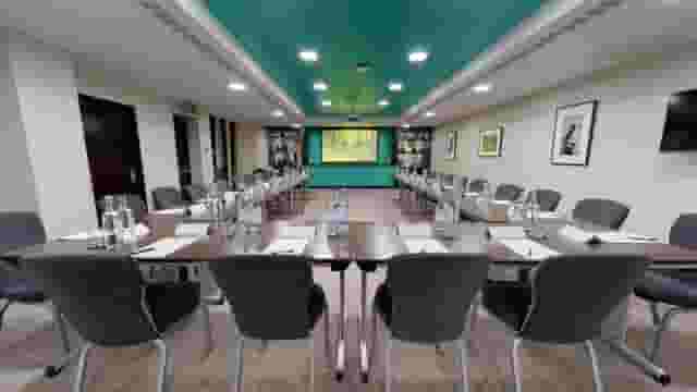 DoubleTree by Hilton London Kensington