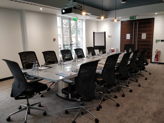 DoubleTree by Hilton London Kensington