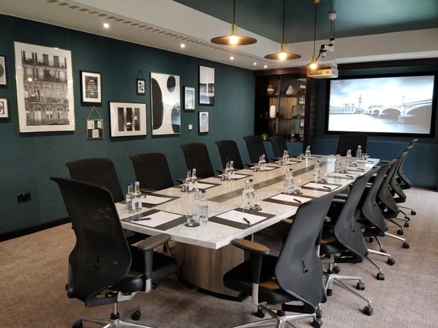 DoubleTree by Hilton London Kensington