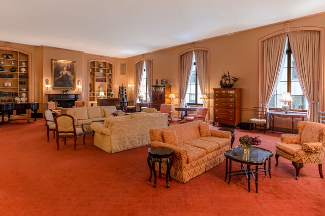 Elegant Solarium at 3 West Club, perfect for networking events and intimate gatherings.