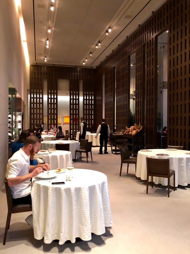 Elegant dining at Vert Galant, Restaurant Guy Savoy, perfect for corporate dinners and events.