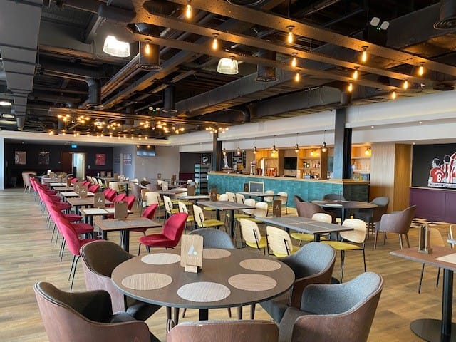 Aspire Lounge at Southampton FC: modern event space for meetings and gatherings.