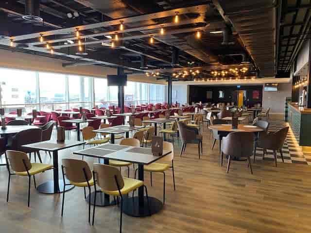Aspire Lounge at Southampton FC: modern event space with natural light for networking and workshops.