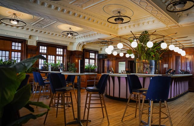 Impossible York - Restaurant & Wonderbar