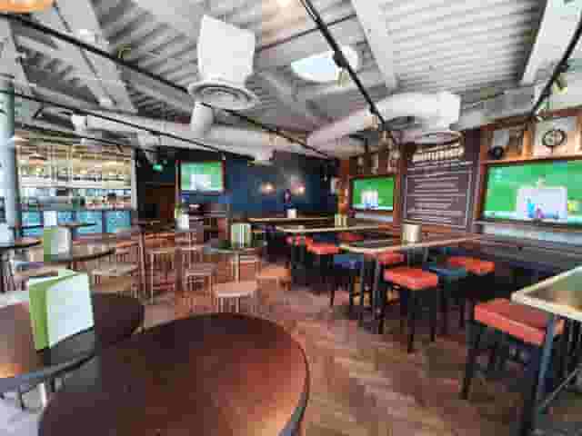 Sports Lounge