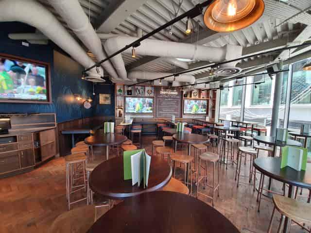 Sports Lounge