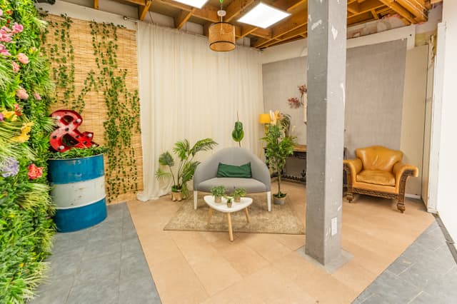 6 Degrees Studios