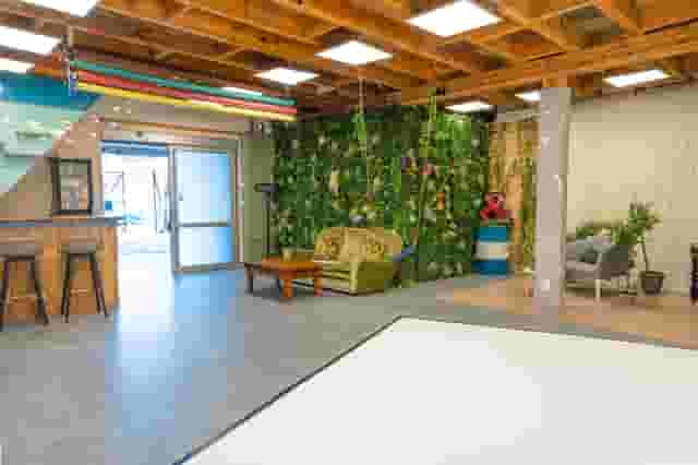 6 Degrees Studios