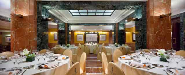 Elegant banquet hall in Toledo, Intercontinental Madrid for upscale corporate events.