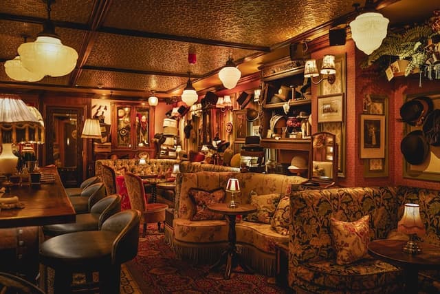 Mr Fogg’s Hat Tavern & Gin Club