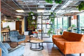 Modern lounge at Runway East Bristol Bridge, ideal for networking and meetings.