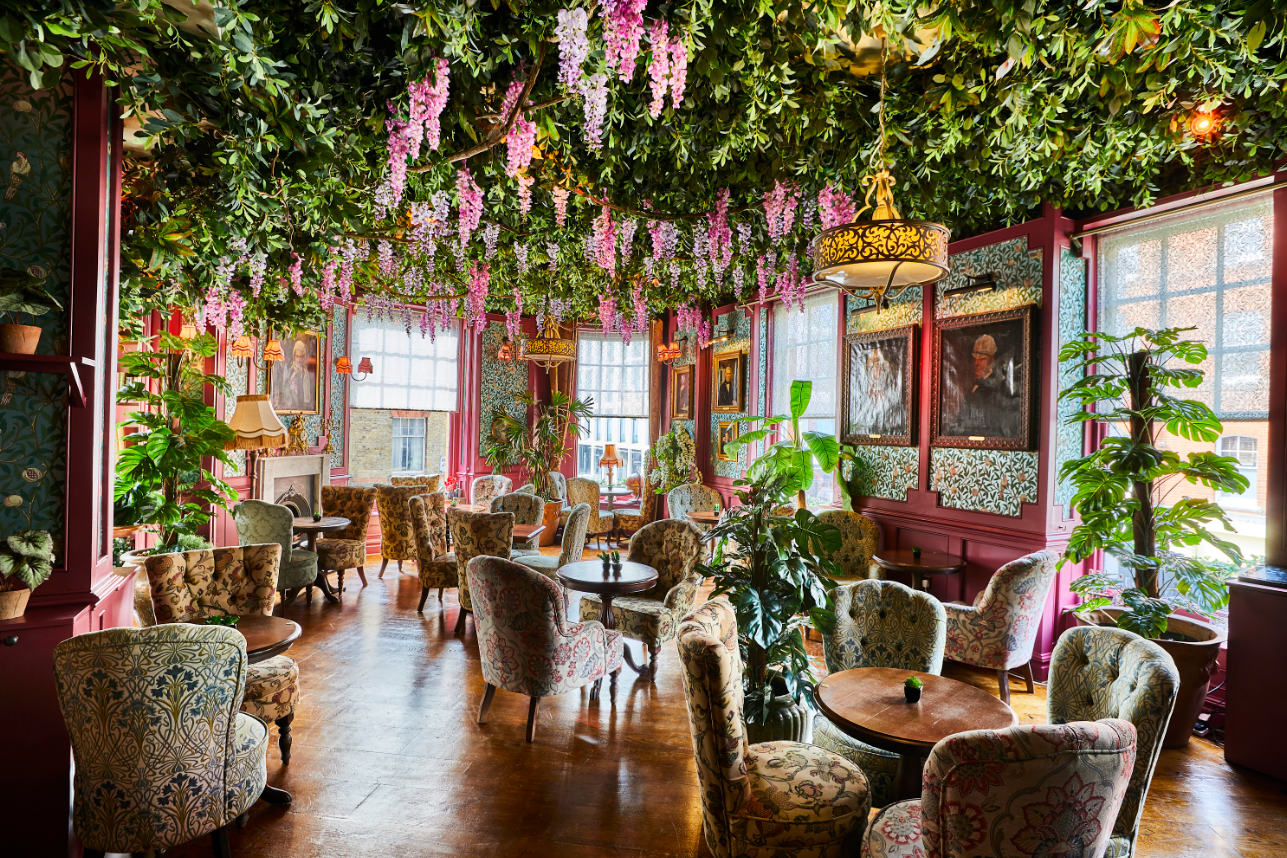 Lush greenery in The Treehouse, ideal for intimate gatherings and networking events.