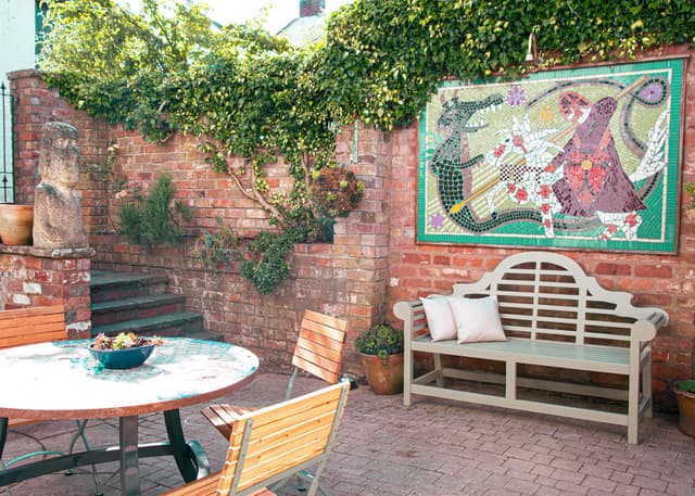 The George Café & Business Hub