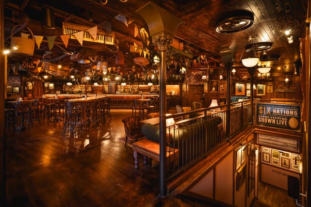 Mr Fogg's City Tavern