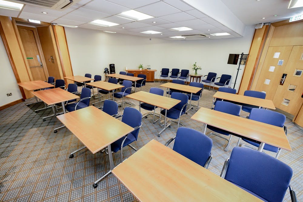 Montforte meeting room at Best Western Heathrow, ideal for workshops and training sessions.