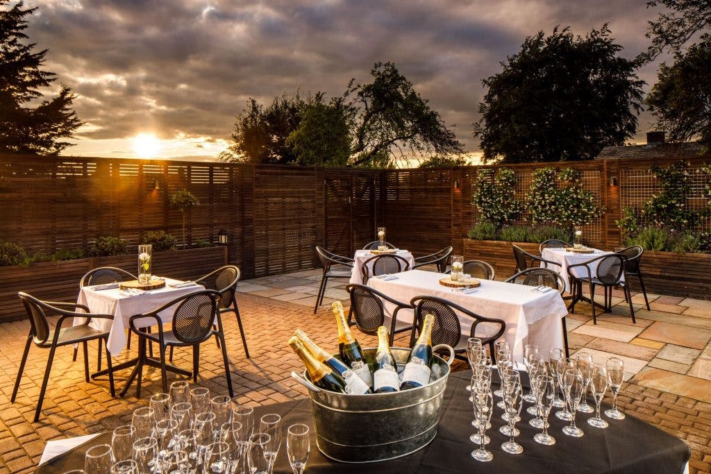 Elegant outdoor event space at Mercure Oxford, perfect for upscale gatherings and celebrations.
