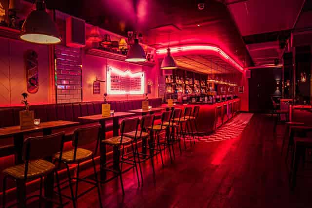 Simmons | Holborn