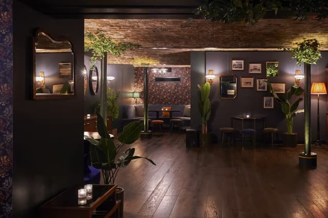 Casa do Frango - Mayfair