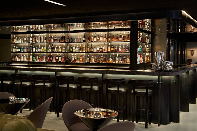 Sleek bar at Silverleaf, Pan Pacific London, ideal for cocktail receptions and networking.