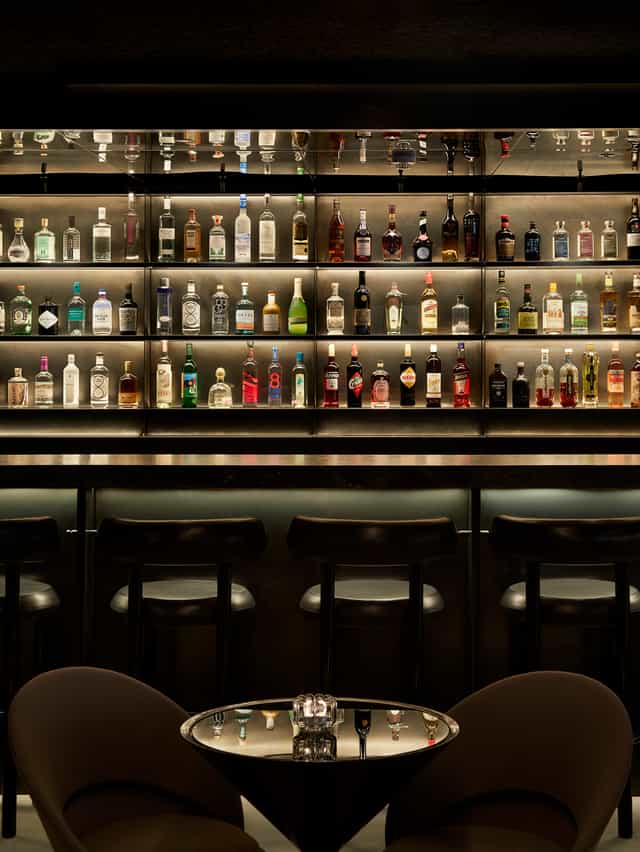 Sleek bar at Silverleaf, Pan Pacific London, perfect for cocktail receptions and networking.