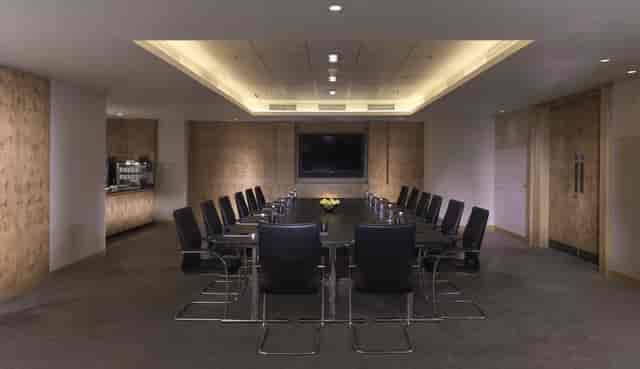 London boardroom, executive meeting, AV display