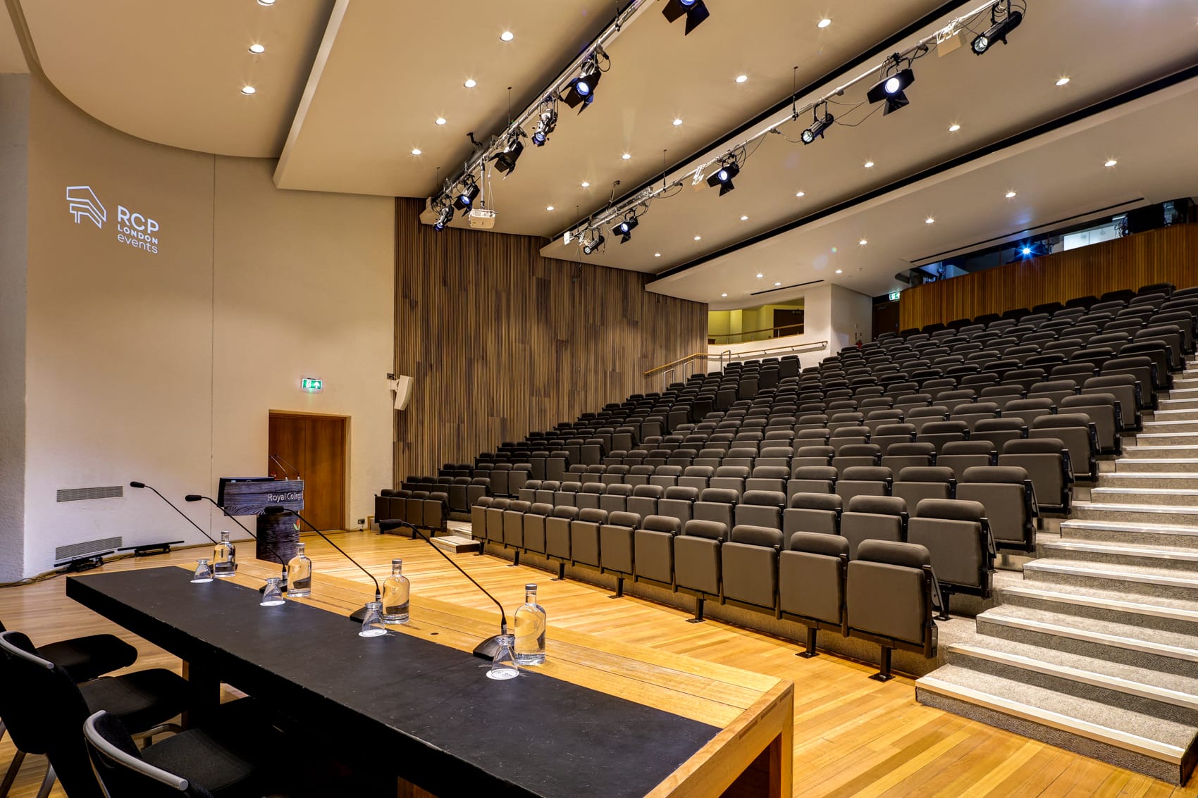 5 Conference Venues With Outside Space
