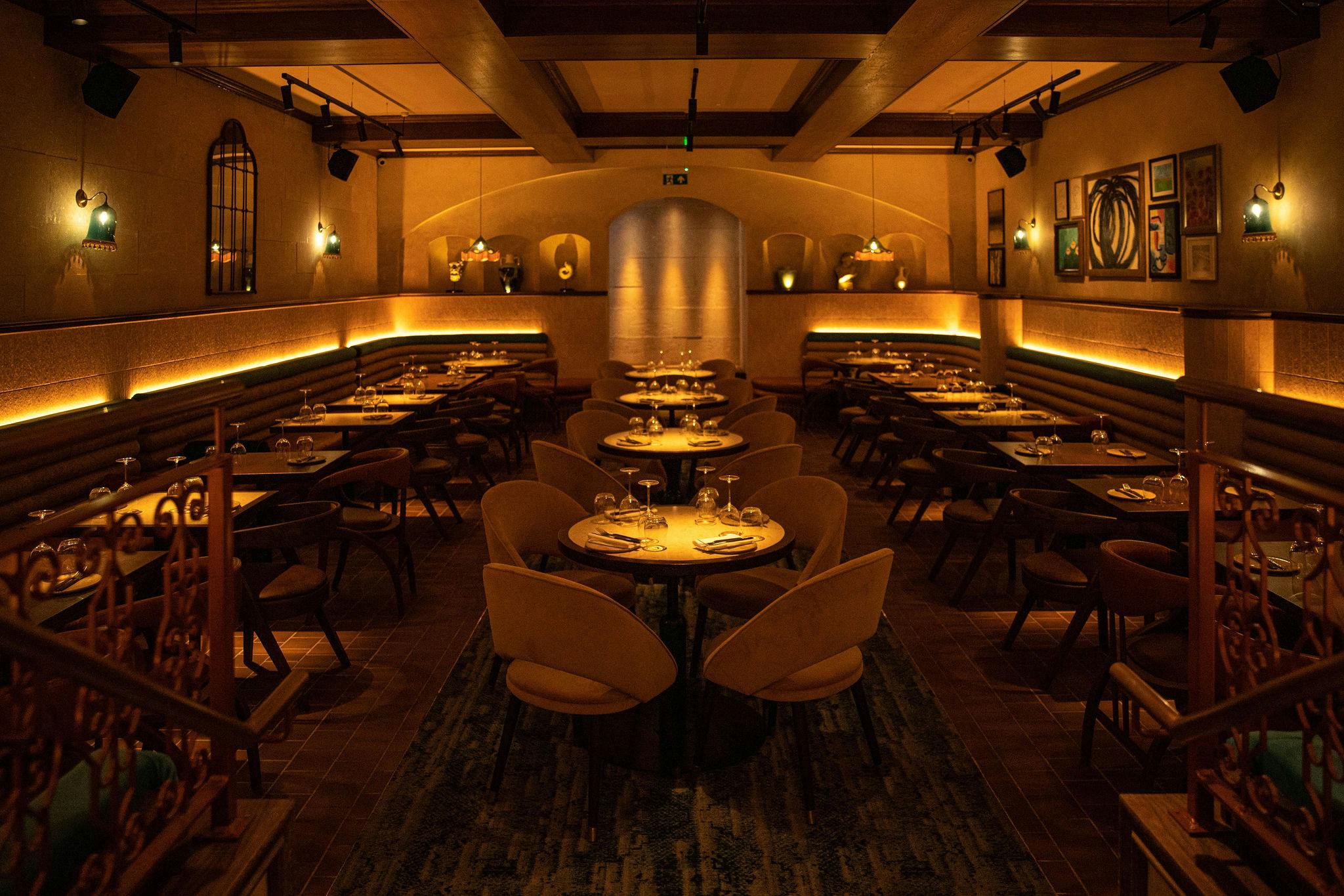 "Stylish Layla Lounge & Bar in Jeru, perfect for intimate gatherings and corporate dinners."