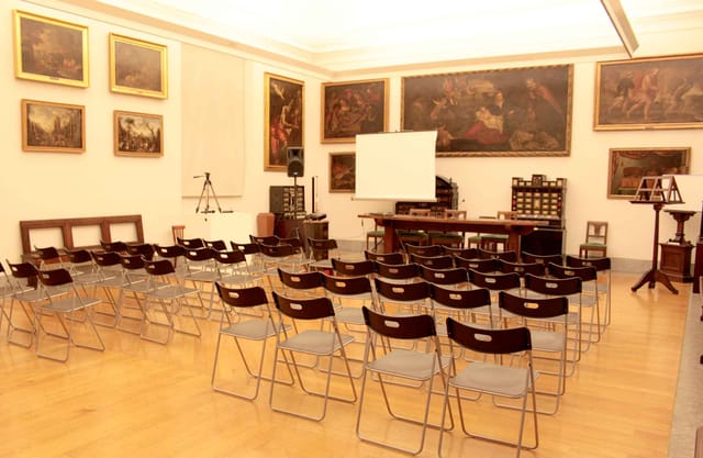 Elegant meeting space in Sala delle Accademie, perfect for workshops and lectures.