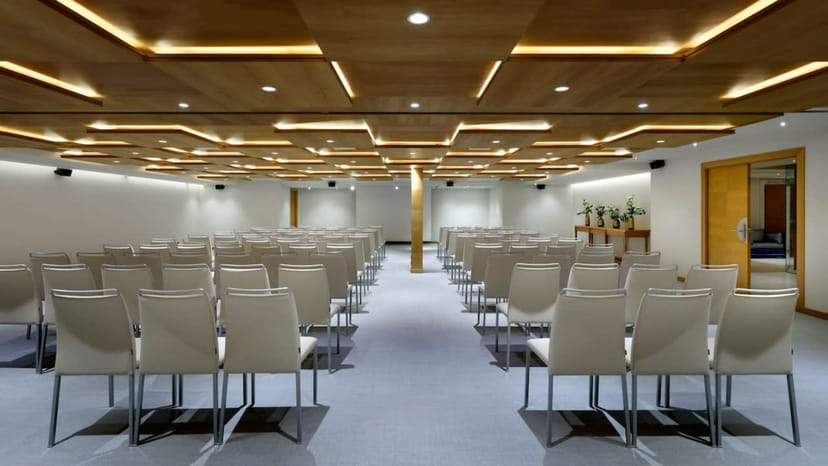 Modern conference room at Hyatt Hesperia Madrid, ideal for events and meetings.