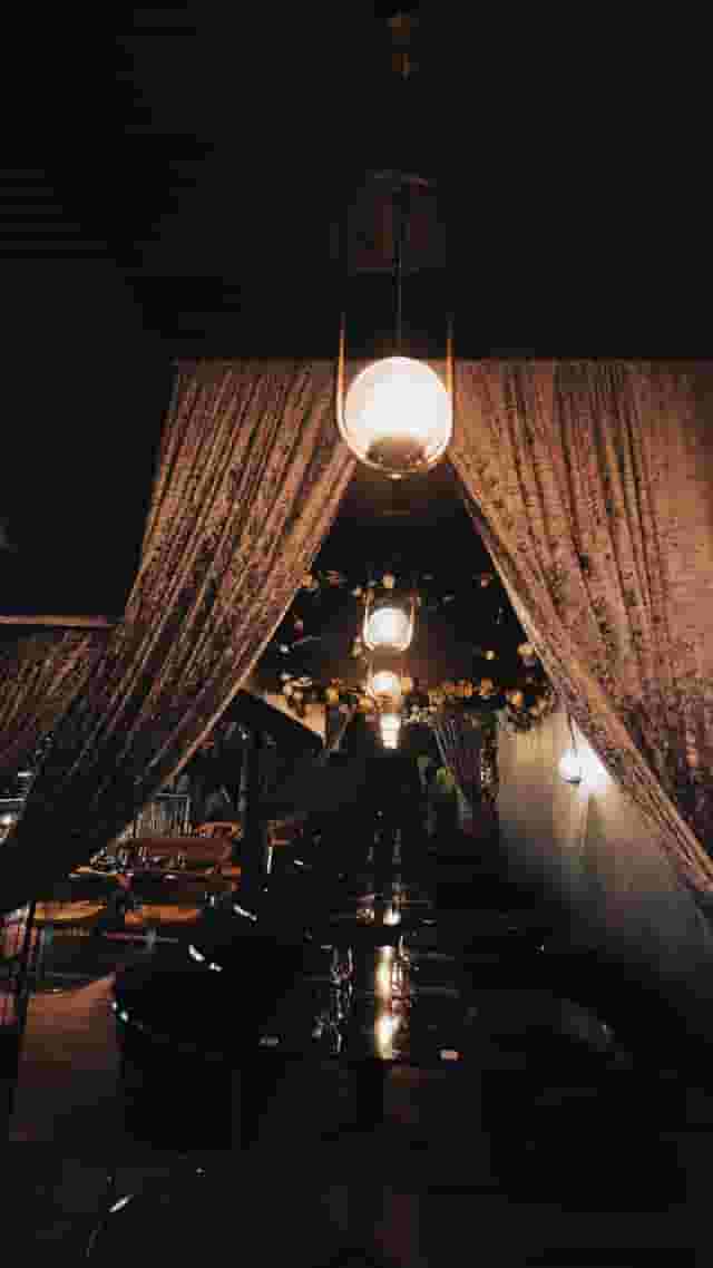 Kaboom Lounge & Restaurant