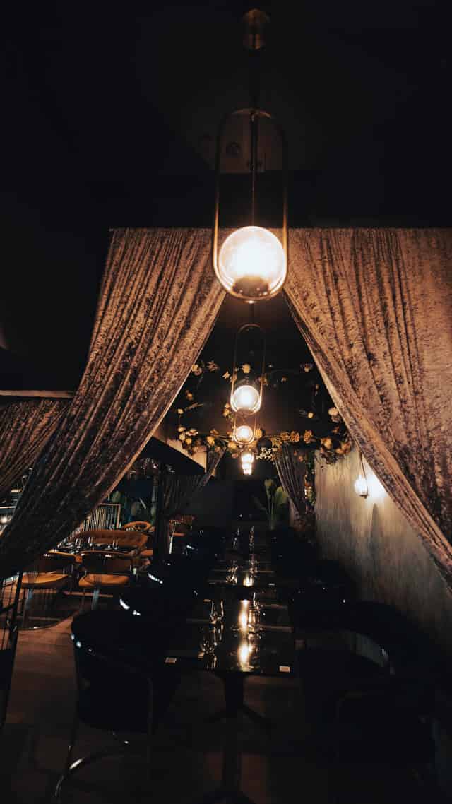 Kaboom Lounge & Restaurant