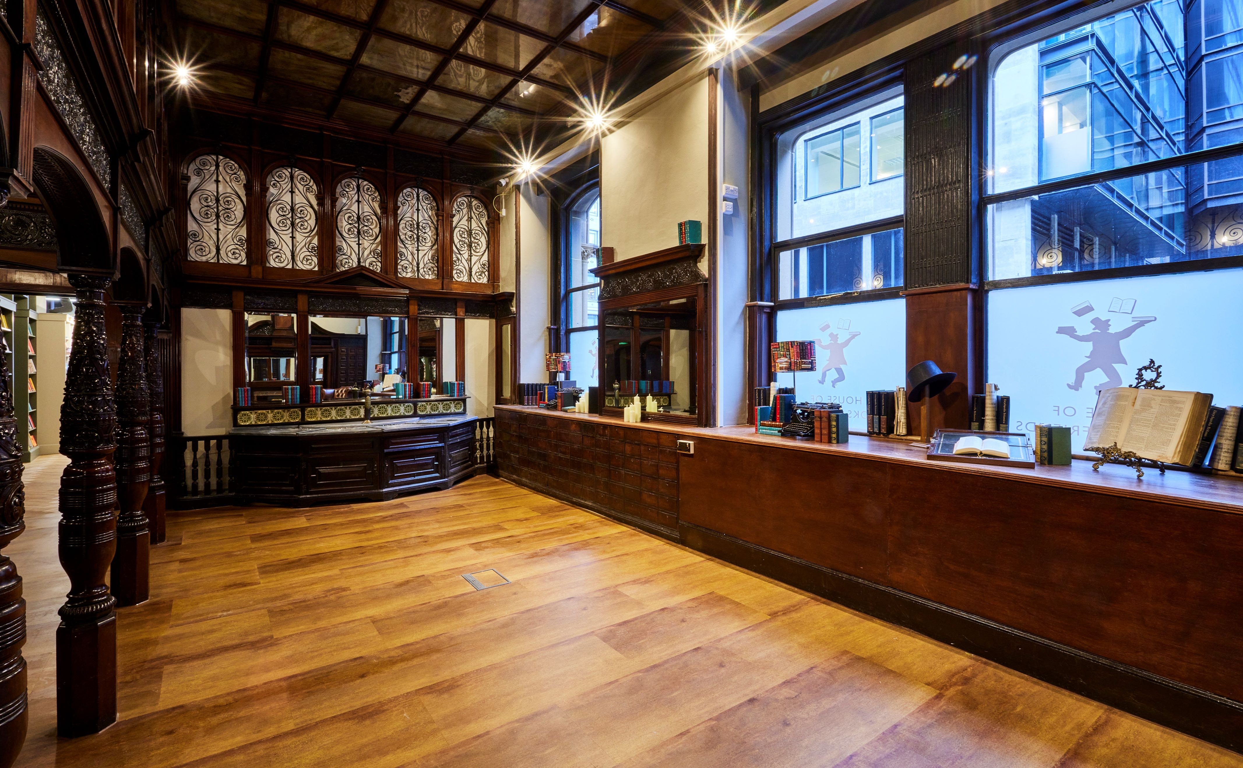 Gladstone Room: elegant wooden event space for meetings and gatherings.