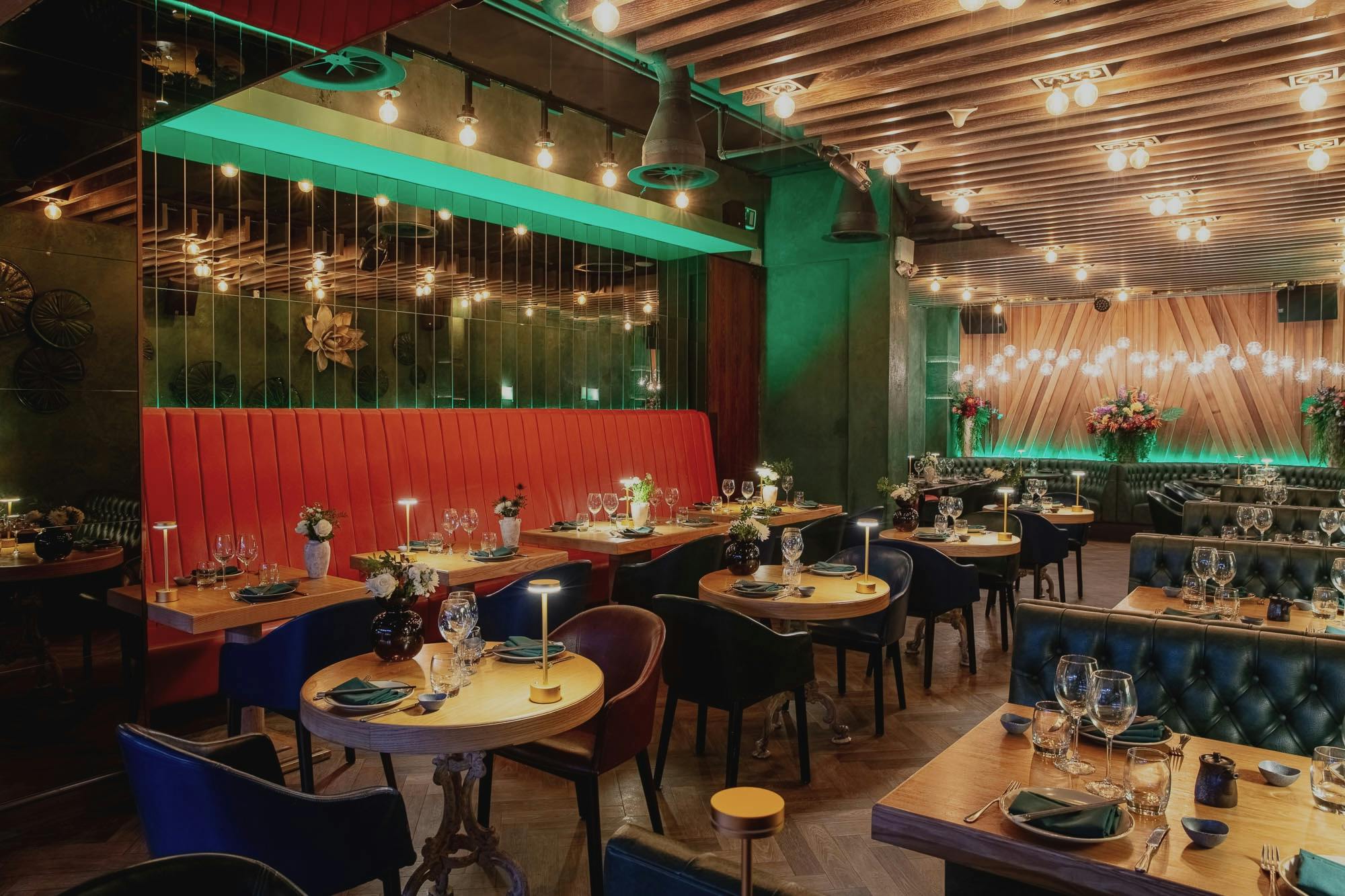 Stylish restaurant hire in Ayllu, ideal for intimate gatherings and corporate events.