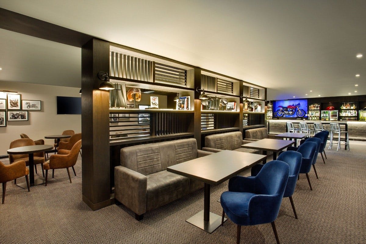 Hinckley Meeting Rooms: modern event space with stylish decor for meetings and gatherings.