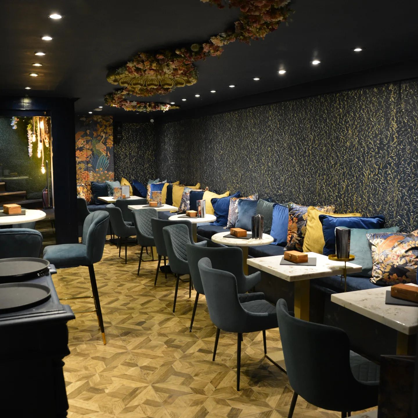Stylish event space with plush seating, ideal for networking and private dinners. - Banner
