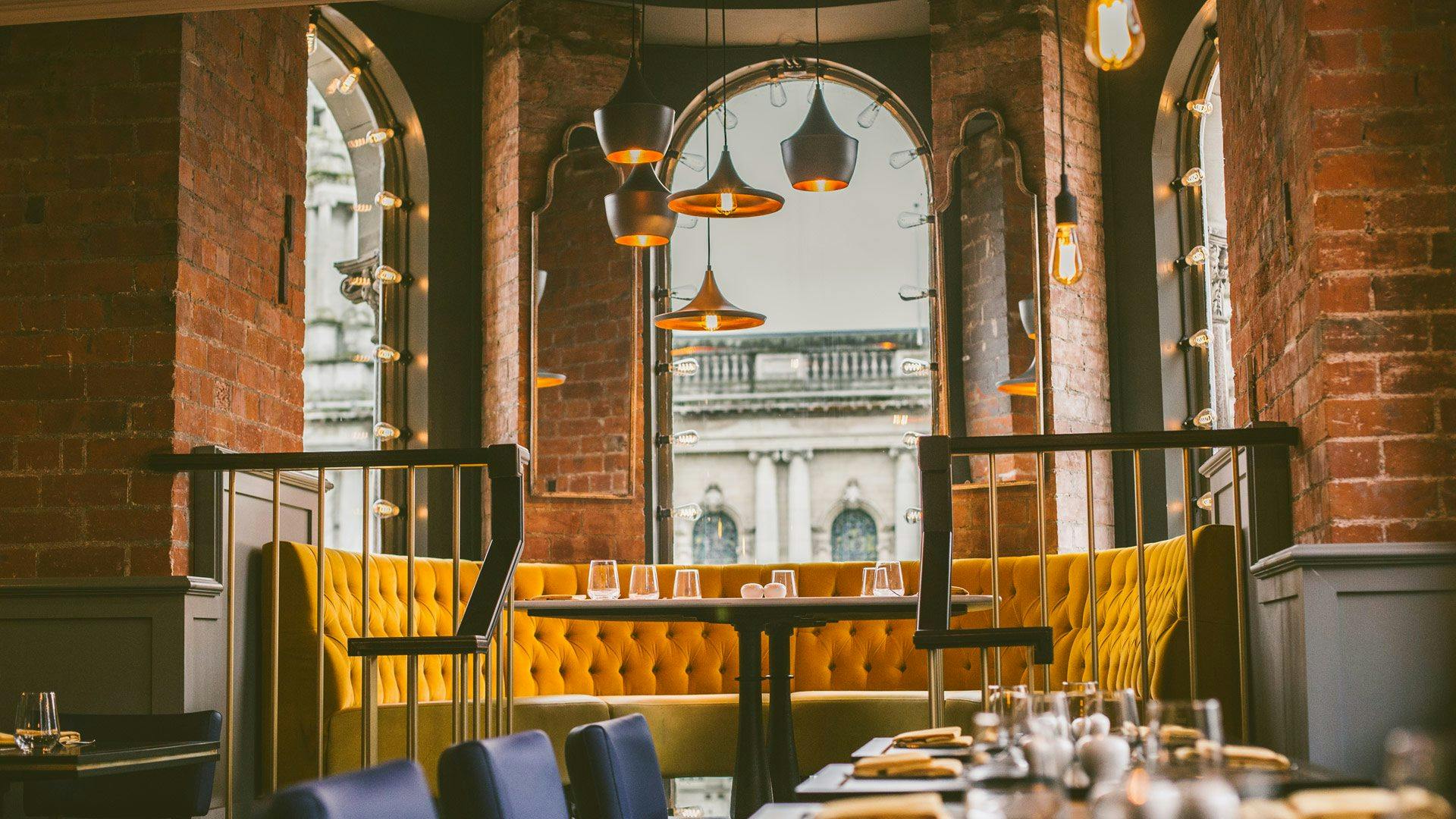 Café Parisien in ICC Belfast: stylish restaurant for intimate meetings and networking events.