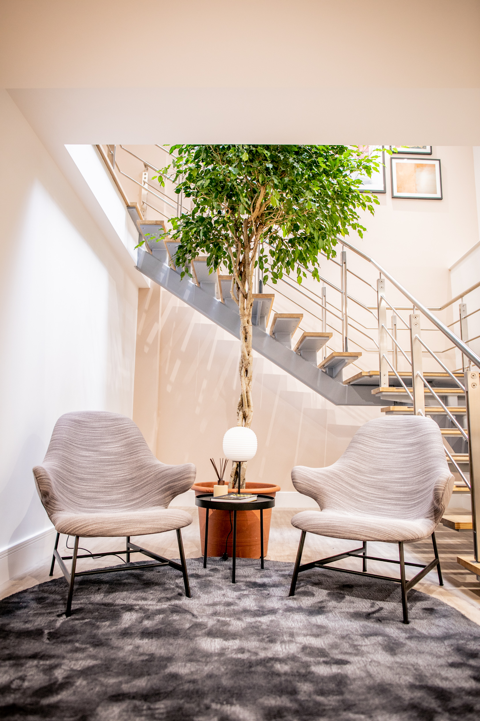 Stylish meeting space with modern chairs, ideal for networking events and discussions.