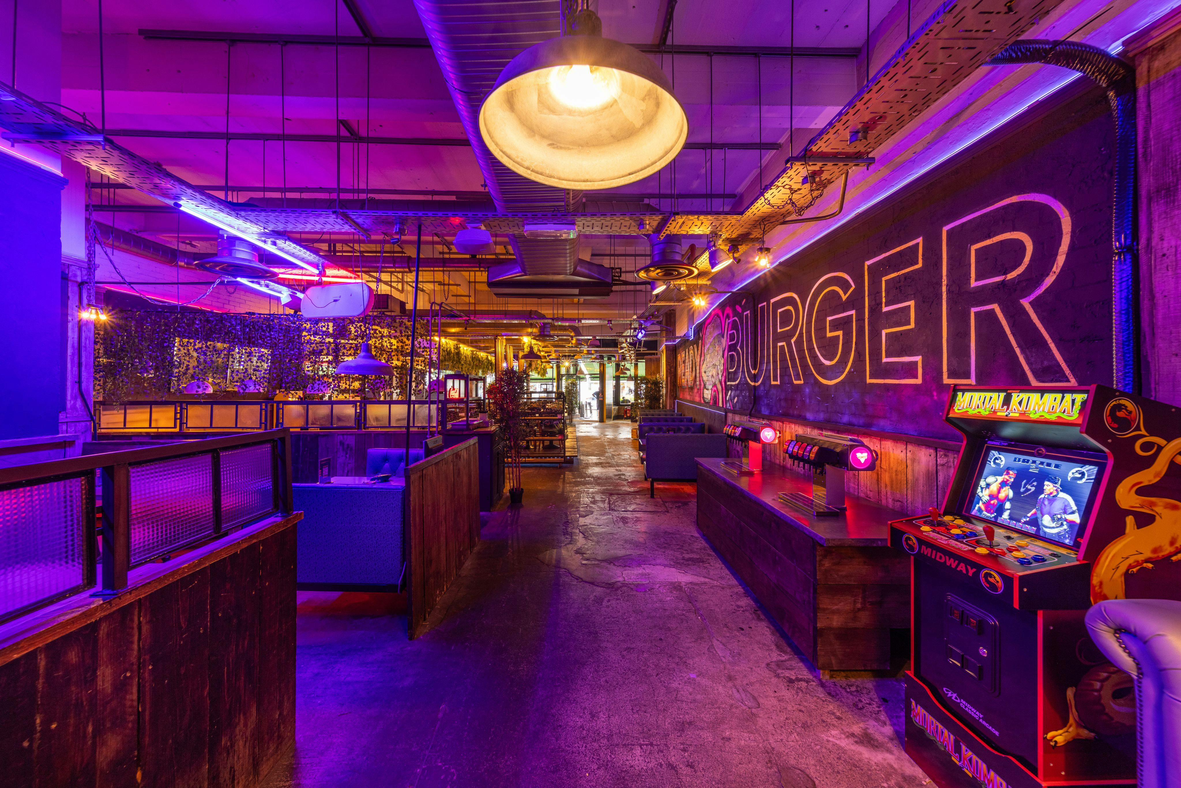 Vibrant Ready Burger venue in Watford for casual corporate events and team-building.