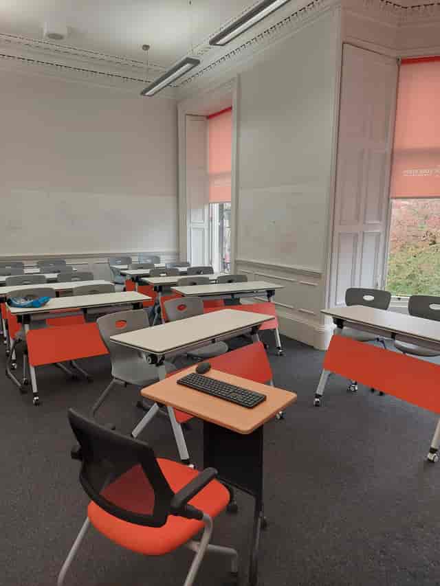 Versatile classroom in West End Rooms, Edinburgh for meetings and events.