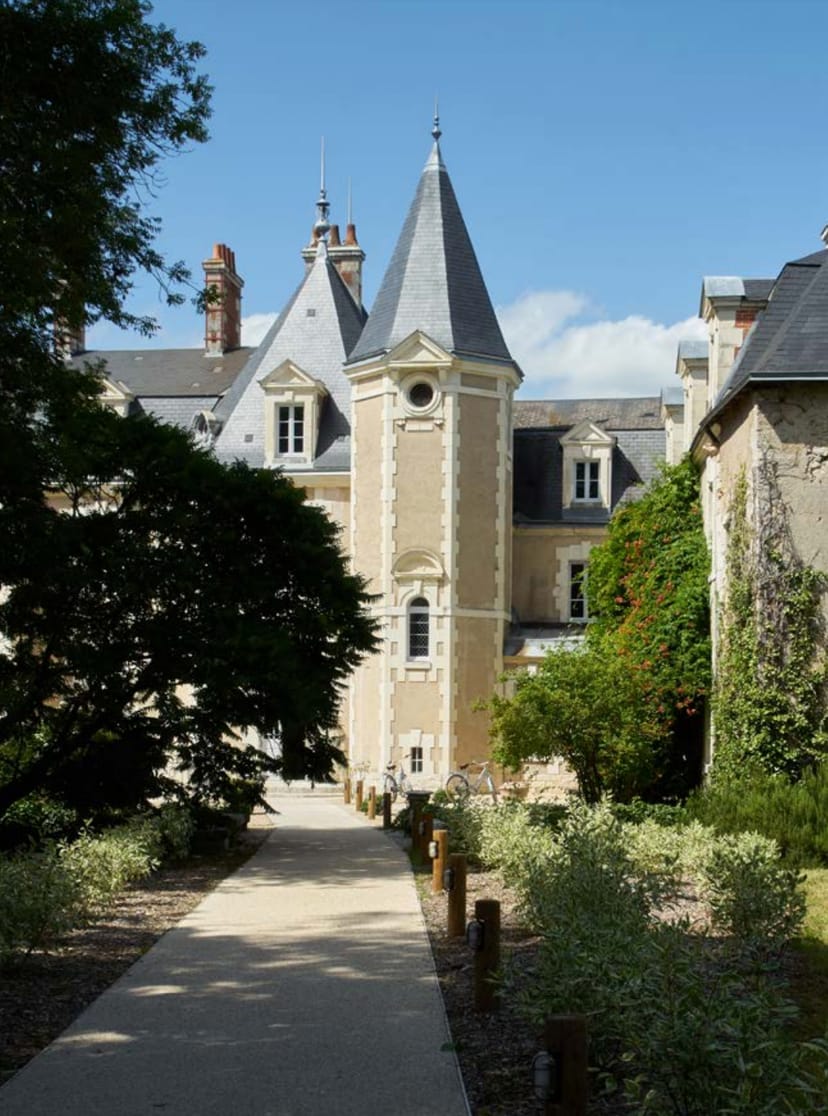 Elegant l’Aquarelle venue in Cheverny, perfect for upscale weddings and corporate events.
