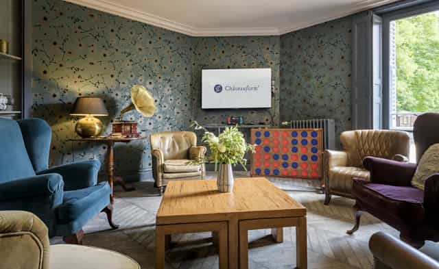 Stylish meeting room at Château de Crécy-la-Chapelle for events and presentations.