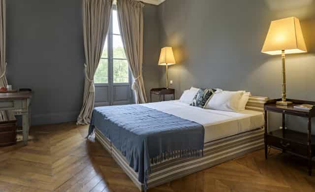 Elegant meeting room at Château de Crécy-la-Chapelle, perfect for conferences and retreats.