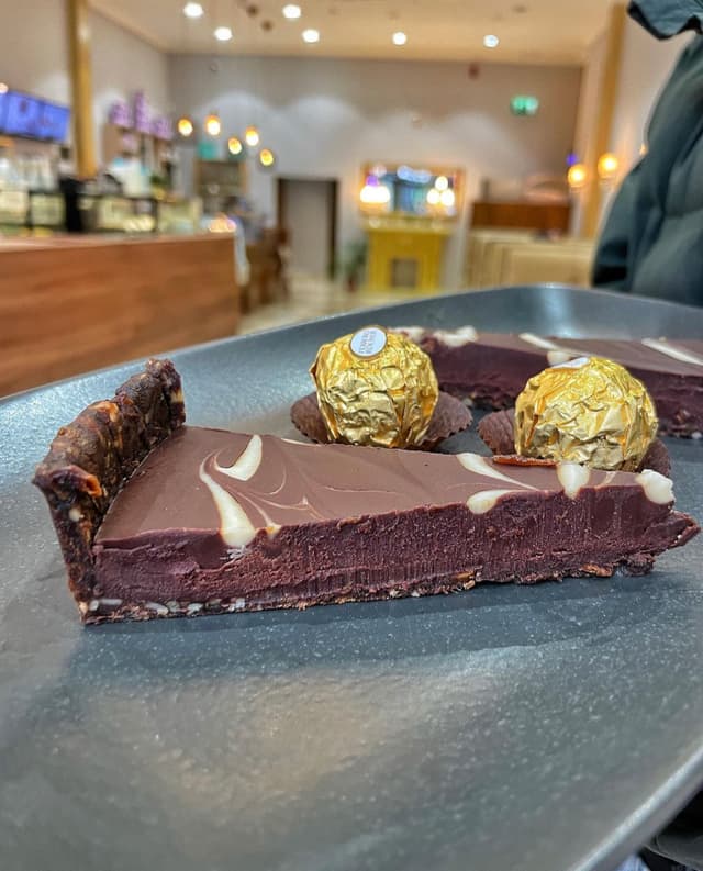 CREMA DOLCE Coffee & Desserts