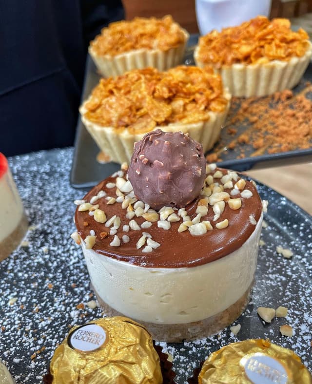 CREMA DOLCE Coffee & Desserts