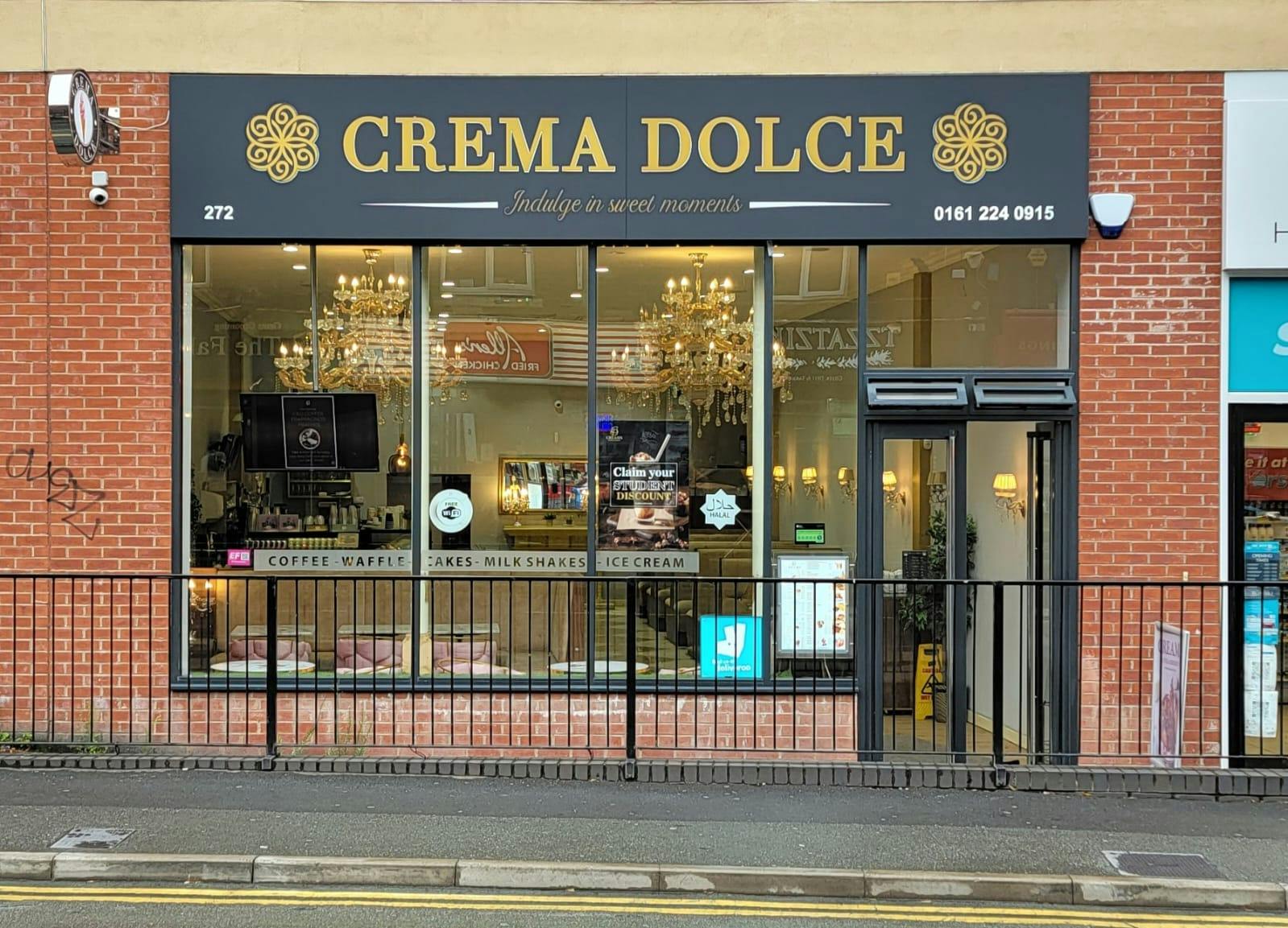 Charming Crema Dolce venue with elegant chandeliers for intimate events and gatherings.