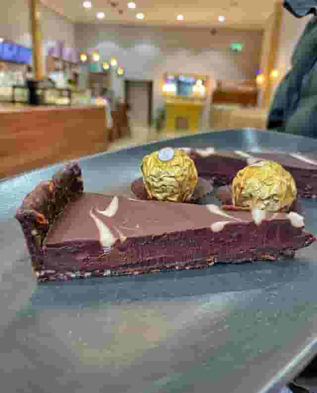 CREMA DOLCE Coffee & Desserts