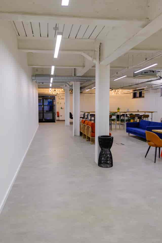 Versatile event space at Oneder Shoreditch with modern design, ideal for networking and workshops.