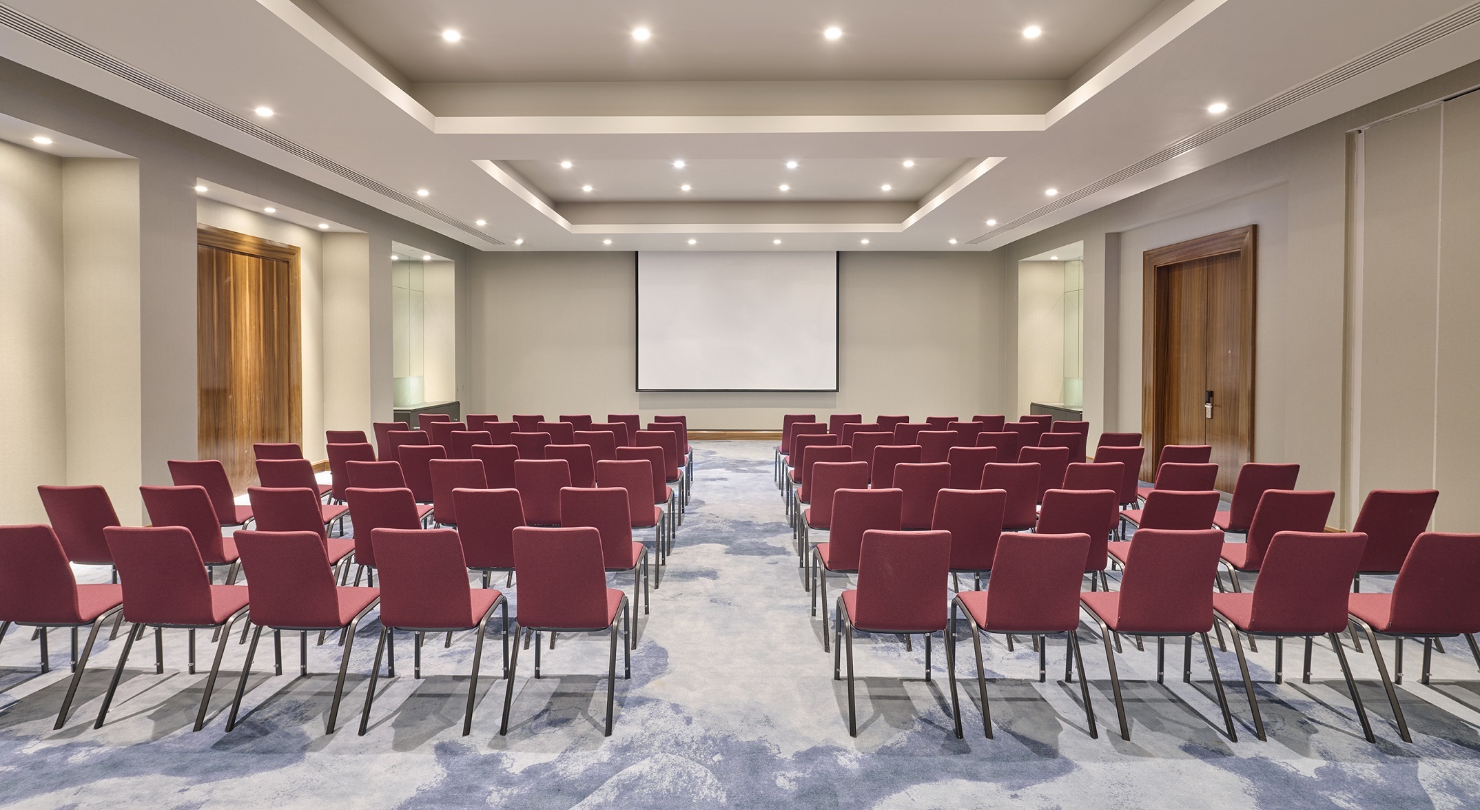 The Bridewell Suite at Hyatt Regency London: spacious meeting room for conferences and workshops.